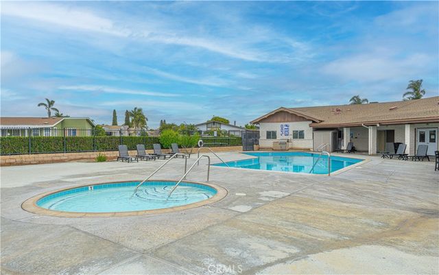 112 Crow, Fountain Valley, CA 92708