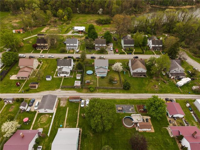 326 Back St, Mt Pleasant Twp, PA 15666