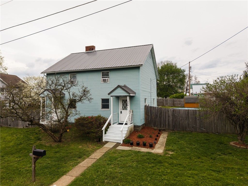 326 Back St, Mt Pleasant Twp, PA 15666