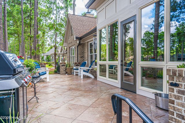 38 E Augusta Lane, Southern Pines, NC 28387
