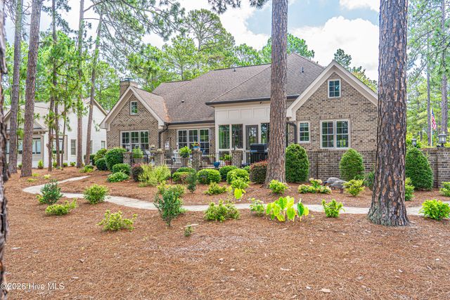 38 E Augusta Lane, Southern Pines, NC 28387