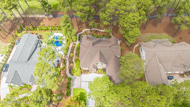 38 E Augusta Lane, Southern Pines, NC 28387