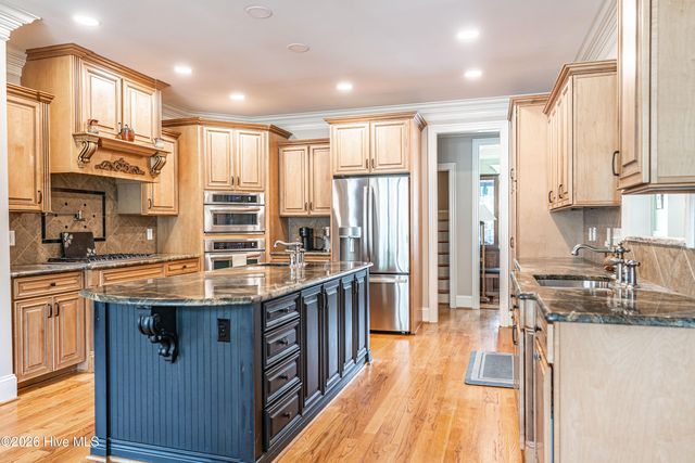38 E Augusta Lane, Southern Pines, NC 28387