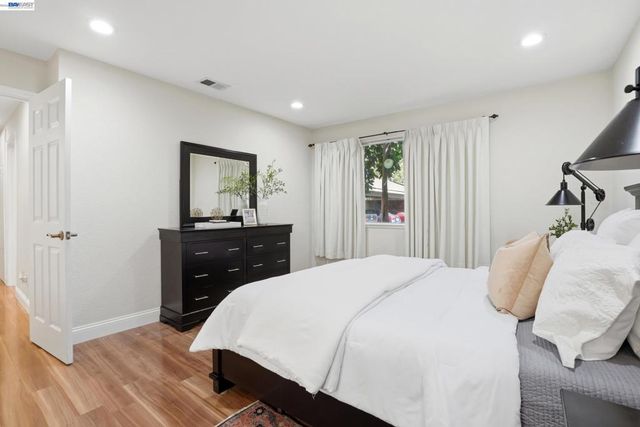 5292 Makati Circle, San Jose, CA 95123