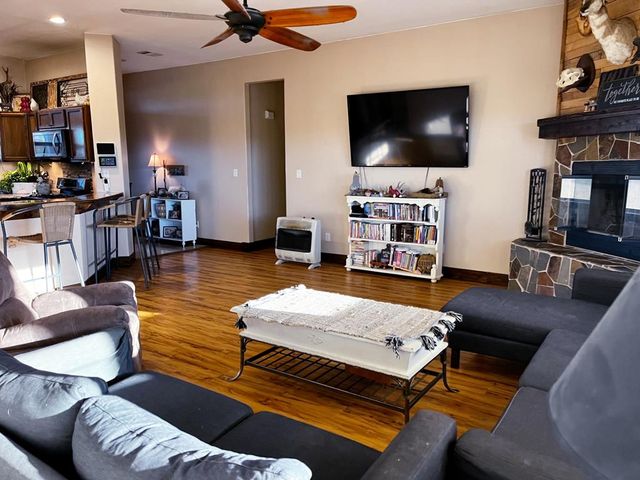 407 Texas Oak, Alpine, TX 79830