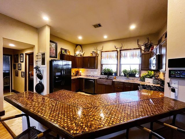 407 Texas Oak, Alpine, TX 79830