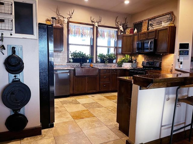 407 Texas Oak, Alpine, TX 79830