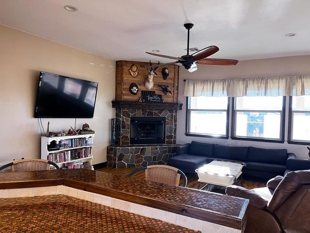 407 Texas Oak, Alpine, TX 79830