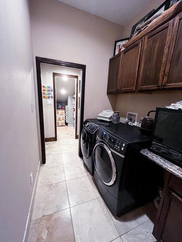 407 Texas Oak, Alpine, TX 79830