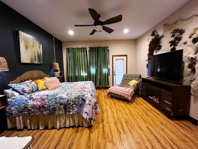 407 Texas Oak, Alpine, TX 79830