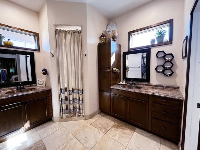 407 Texas Oak, Alpine, TX 79830