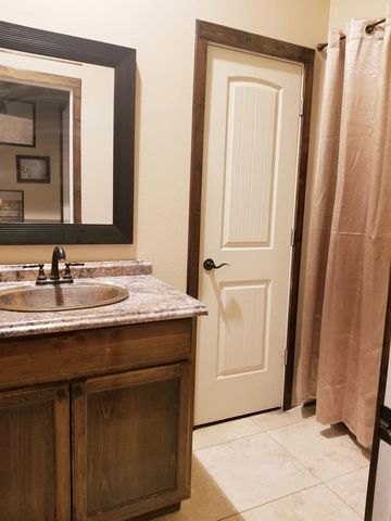 407 Texas Oak, Alpine, TX 79830