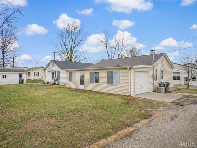 100 Lemen Street, Waterloo, IL 62298