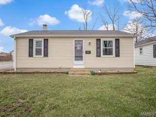 100 Lemen Street, Waterloo, IL 62298