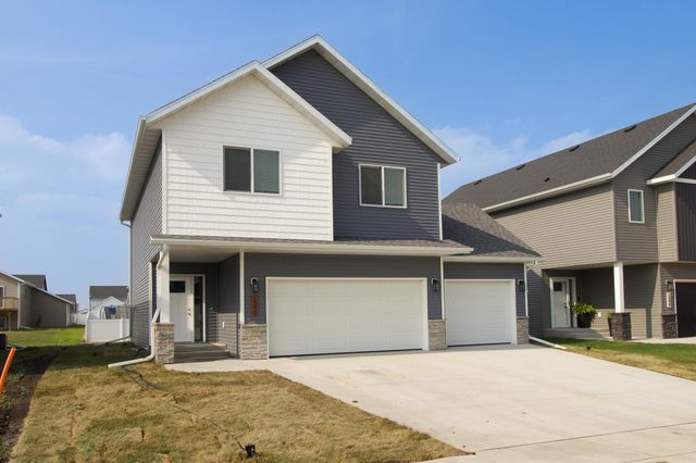 1293 Marlys Drive W, West Fargo, ND 58078