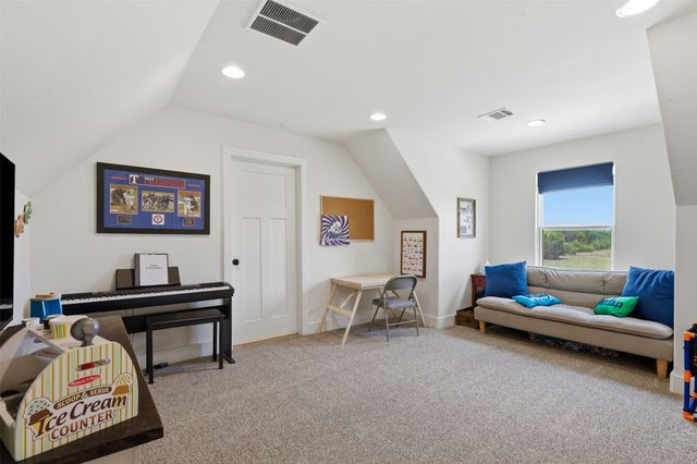 400 Stone Mountain Court, Cresson, TX 76035
