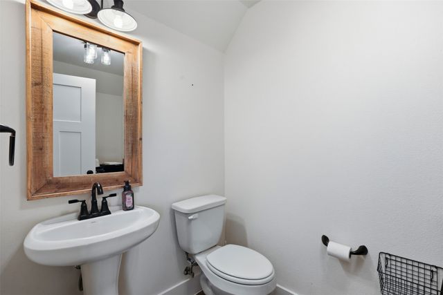 400 Stone Mountain Court, Cresson, TX 76035