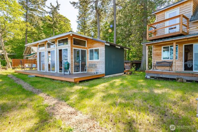 60 Eliza Island, Bellingham, WA 98226