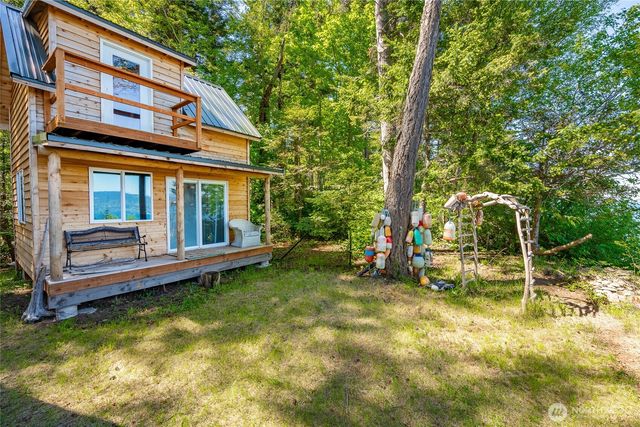 60 Eliza Island, Bellingham, WA 98226