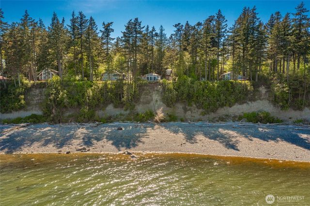 60 Eliza Island, Bellingham, WA 98226