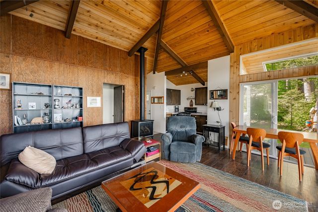 60 Eliza Island, Bellingham, WA 98226