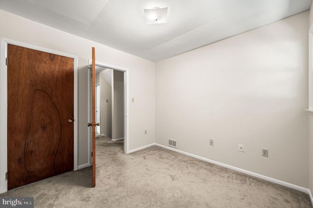 102 VILLAGE DR, Boyertown, PA 19512