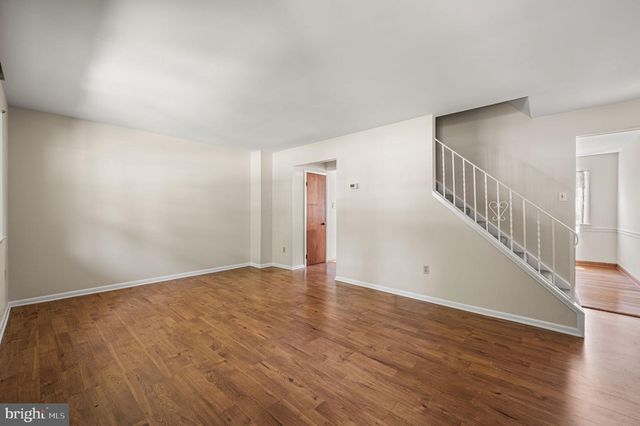 102 VILLAGE DR, Boyertown, PA 19512