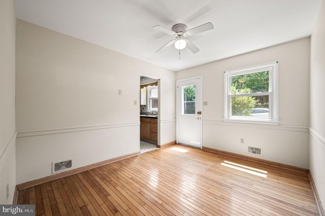 102 VILLAGE DR, Boyertown, PA 19512
