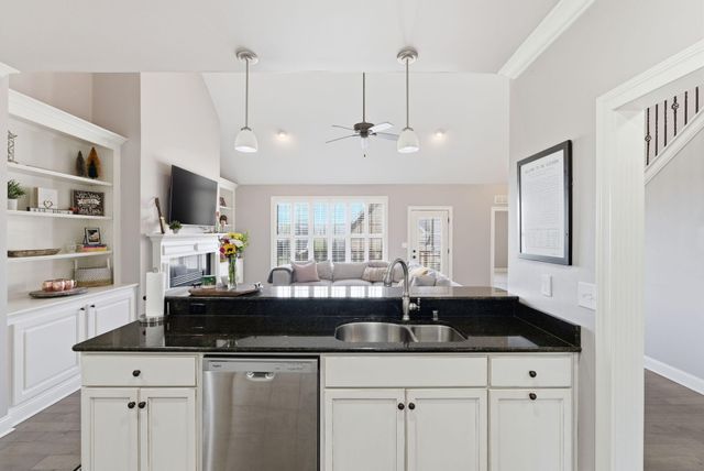 141 Minnow Cove Court, Nicholasville, KY 40356