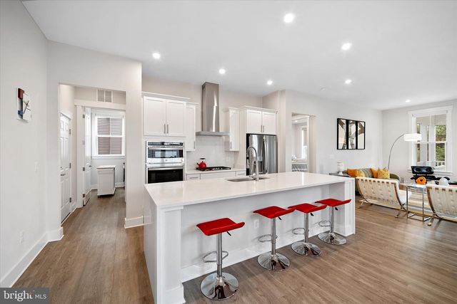 43441 BETTYS FARM DR, Chantilly, VA 20152