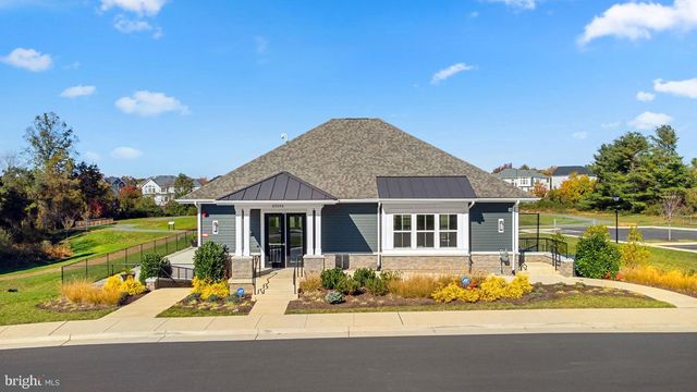 43441 BETTYS FARM DR, Chantilly, VA 20152