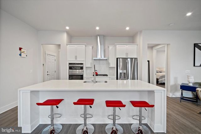 43441 BETTYS FARM DR, Chantilly, VA 20152