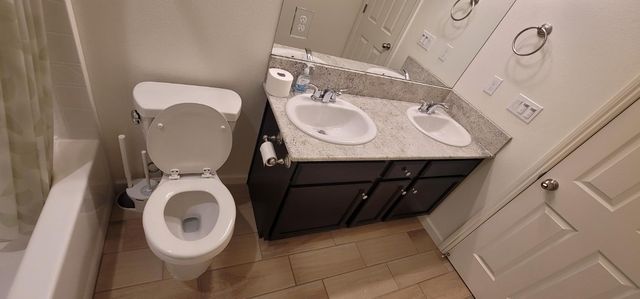 2153 Lombard Lane, Clovis, CA 93619