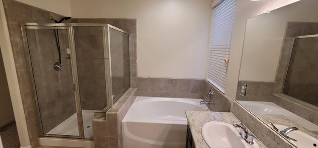 2153 Lombard Lane, Clovis, CA 93619