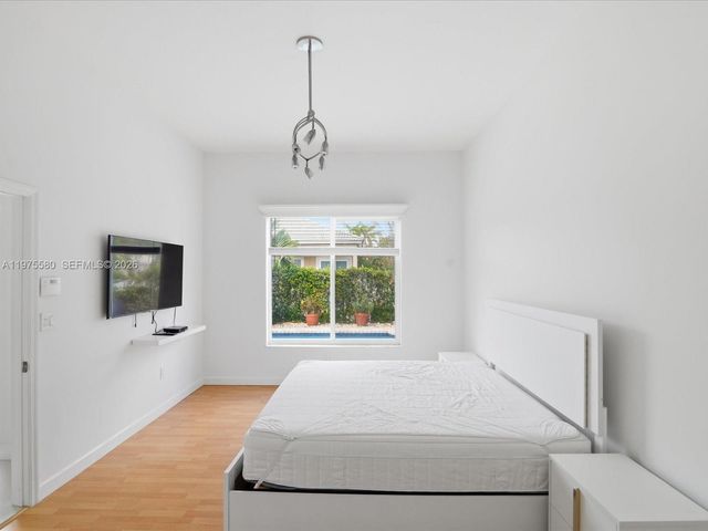 14205 NW 21st St, Pembroke Pines, FL 33028