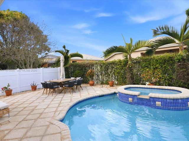 14205 NW 21st St, Pembroke Pines, FL 33028