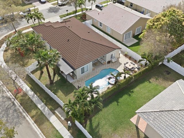 14205 NW 21st St, Pembroke Pines, FL 33028