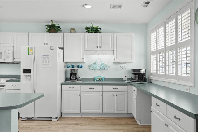 6001 - 5237 S Kings Hwy., Myrtle Beach, SC 29575