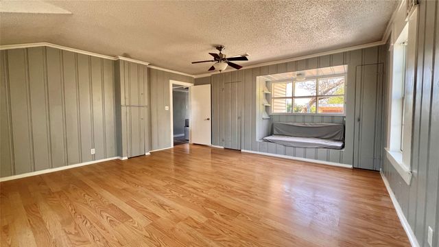 2522 N Hughes Avenue, Fort Worth, TX 76103