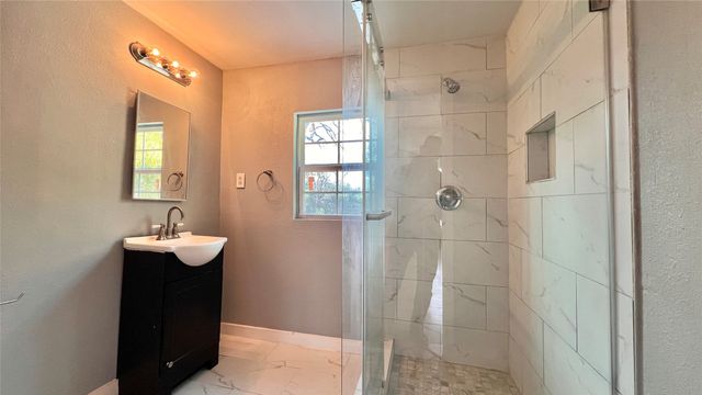 2522 N Hughes Avenue, Fort Worth, TX 76103