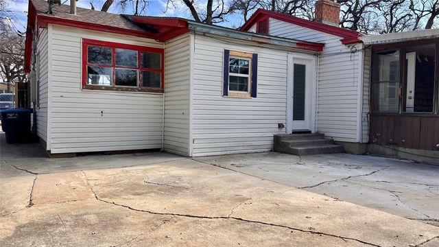 2522 N Hughes Avenue, Fort Worth, TX 76103