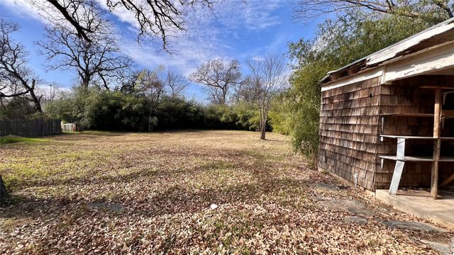 2522 N Hughes Avenue, Fort Worth, TX 76103