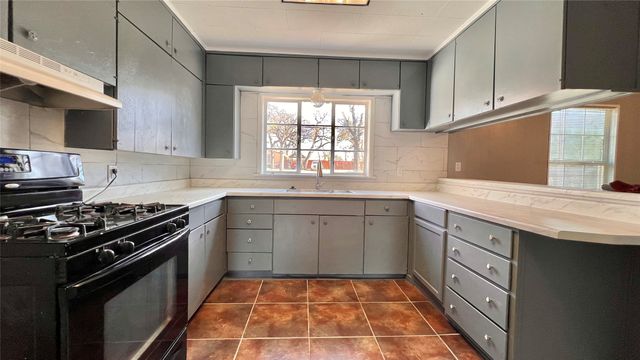 2522 N Hughes Avenue, Fort Worth, TX 76103