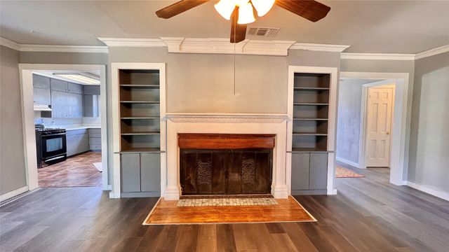 2522 N Hughes Avenue, Fort Worth, TX 76103