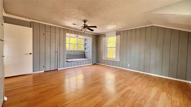 2522 N Hughes Avenue, Fort Worth, TX 76103