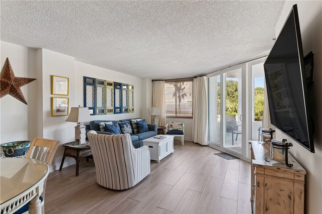 1470 Wood Ave 203, St Simons Island, GA 31522