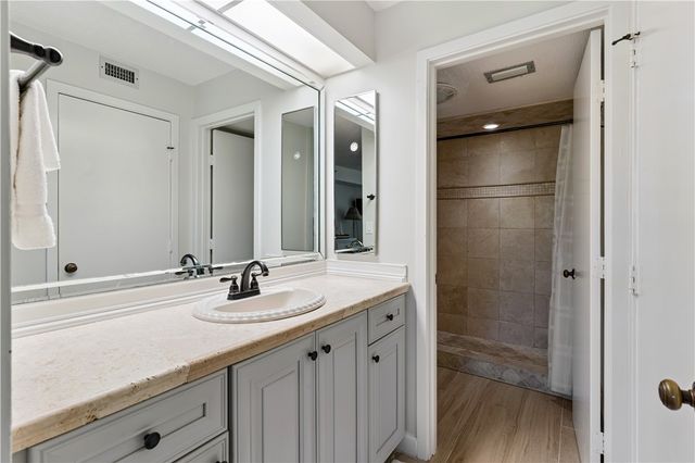 1470 Wood Ave 203, St Simons Island, GA 31522