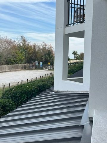 1470 Wood Ave 203, St Simons Island, GA 31522