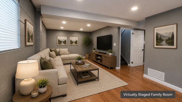 304 Hamrick Avenue, Romeoville, IL 60446