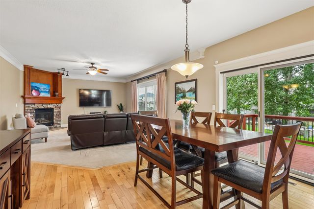 16651 Oakbrook Drive, Clive, IA 50325